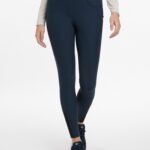 Amy Breggings Navy